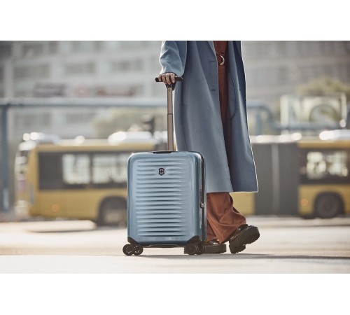 Чемодан VICTORINOX Airox, голубой, 100% поликарбонат Makrolon, 40x20x55 см, 33 л
