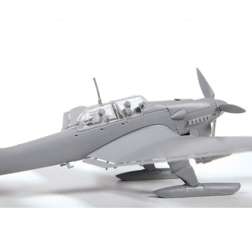 Сборная модель ZVEZDA Нем.бомбардировщик Юнкерс Ju-87B2-U4 