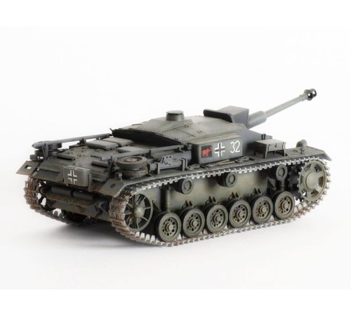 Сборная модель ZVEZDA Немецкое штурмовое орудие Штурмгешутц III (StuG III Ausf.F), 1/35