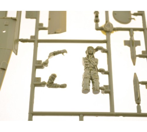 Сборная модель ZVEZDA Советская боевая машина пехоты БМП-1, 1/35