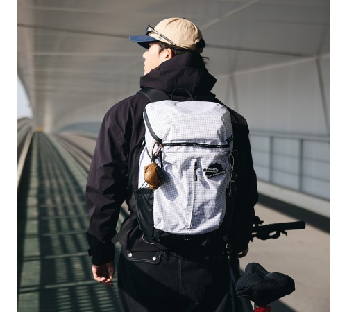 Рюкзак Naturehike CNK2300BB017 Helium 25 л белый с черным