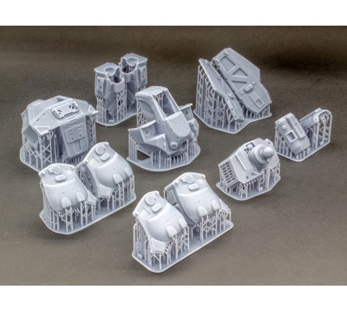Сборная модель Red Iron Models Боевой робот 