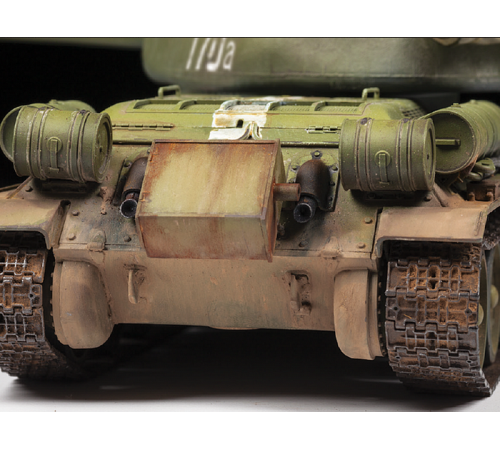 Сборная модель ZVEZDA Советский средний танк Т-34/85, 1/35