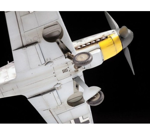Сборная модель ZVEZDA Немецкий истребитель Мессершмитт BF-109G6, 1/48