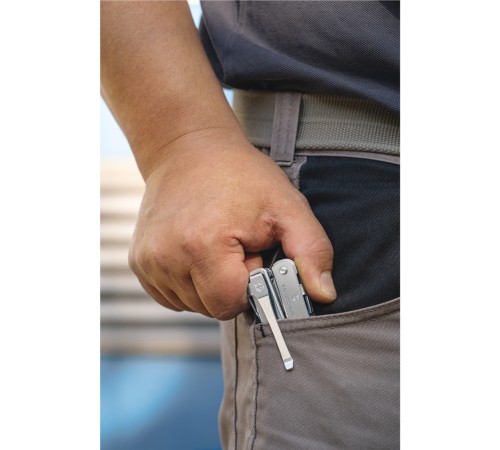 Зажим для переноски мультитулов Victorinox Swiss Tool, стальной, серебристый, в блистере