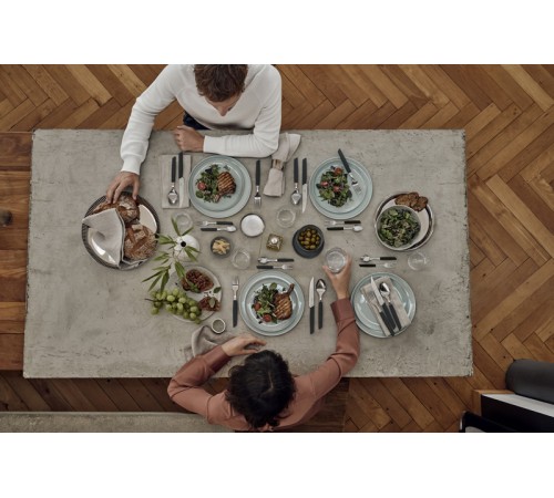 Набор из 24 столовых принадлежностей VICTORINOX Swiss Modern: 6 ножей для стейка, 6 вилок, 12 ложек