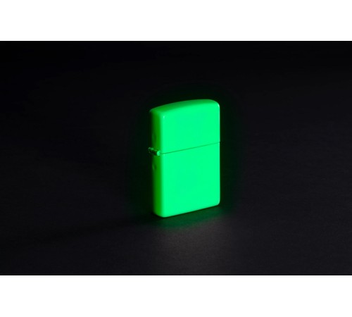Зажигалка ZIPPO Classic с покрытием Glow In The Dark, латунь/сталь, белая, матовая, 38x13x57 мм