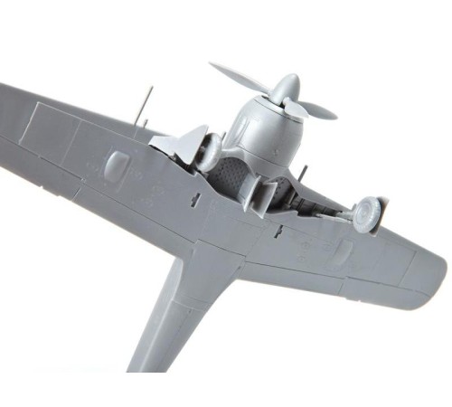 Сборная модель ZVEZDA Немецкий истребитель Фокке-Вульф FW-190A4 (сборка без клея), 1/72