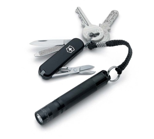 Набор VICTORINOX: нож-брелок 0.6223.3 и светодиодный фонарь Maglite Solitaire, 8 см, чёрный