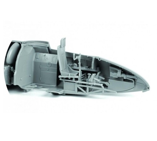 Сборная модель ZVEZDA Пикирующий бомбардировщик Пе-2, 1/48