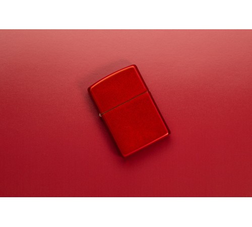 Зажигалка ZIPPO Classic с покрытием Metallic Red, латунь/сталь, красная, матовая, 38x13x57 мм