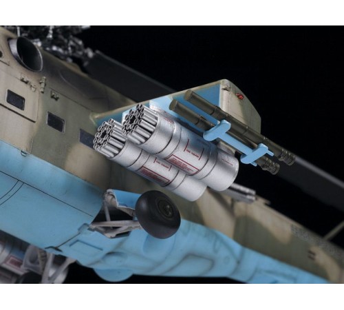 Сборная модель ZVEZDA Советский ударный вертолёт Ми-24П, 1/48