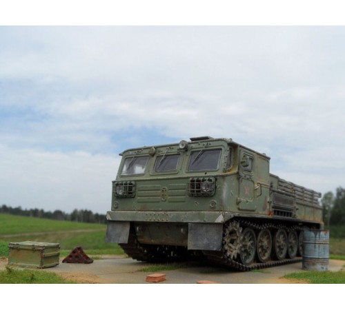 Сборная модель AVD Средний артиллерийский тягач АТС-59Г, 1/43