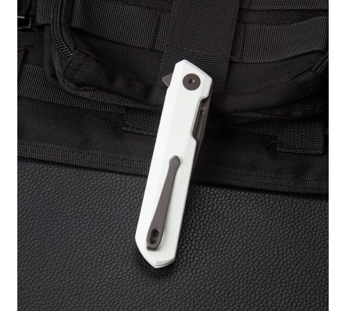 Нож Bestechman Dundee сталь D2, рукоять G10 белая
