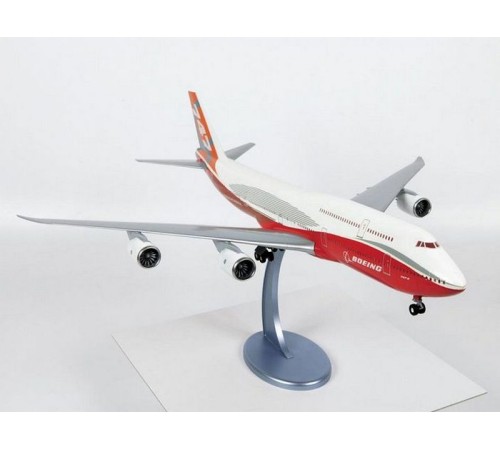 Сборная модель ZVEZDA Пассажирский авиалайнер Боинг 747-8, 1/144