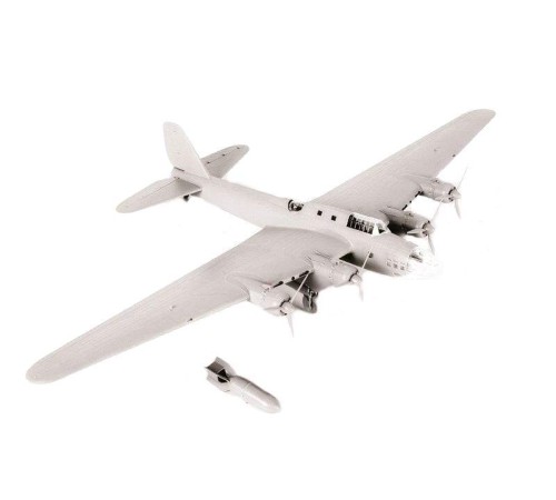 Сборная модель ZVEZDA Советский тяжелый бомбардировщик ТБ-7, 1/72
