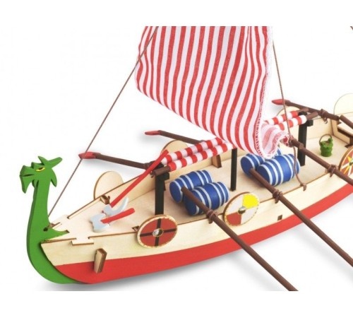 Собранная деревянная модель корабля Artesania Latina DRAKKAR (VIKING BOAT) BUILT