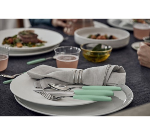 Набор из 24 столовых принадлежностей VICTORINOX Swiss Modern: 6 ножей для стейка, 6 вилок, 12 ложек