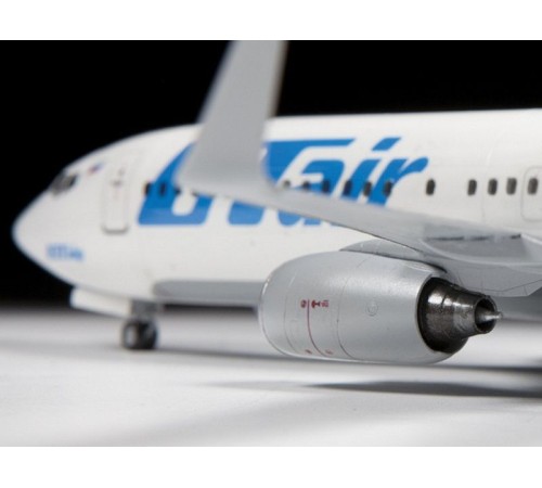 Сборная модель ZVEZDA Пассажирский авиалайнер Боинг 737-800, подарочный набор, 1/144