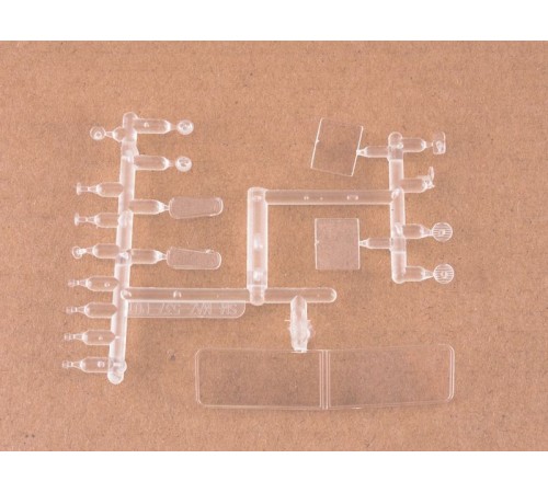 Сборная модель AVD МАЗ-537 с полуприцепом ЧМЗАП-5247Г, 1/43