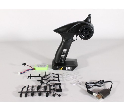 Радиоуправляемая машина MN MODEL английский пикап Defender (красный) 4WD 2.4G 1/12 RTR
