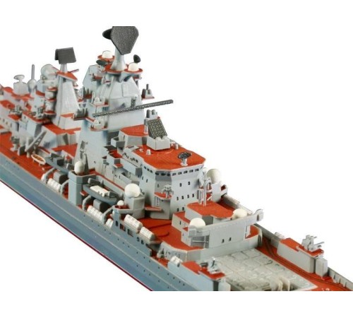 Сборная модель ZVEZDA Российский атомный ракетный крейсер “Петр Великий”, 1/700