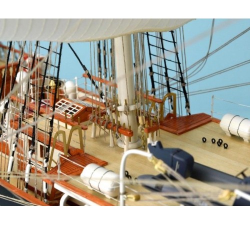 Сборная деревянная модель корабля Artesania Latina BELEM, 1/75