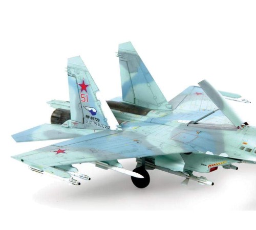Сборная модель ZVEZDA Российский многоцелевой истребитель Су-27СМ, подарочный набор, 1/72