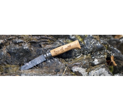 Нож Opinel №8 Animalia, нержавеющая сталь, рукоять дуб, гравировка форель, 001625