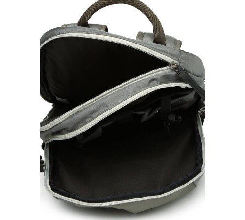Рюкзак VICTORINOX Altmont 3.0 Slimline 15,6'', серый, нейлон Versatek™, 30x18x48 см, 27 л