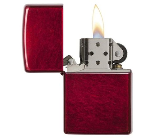 Зажигалка ZIPPO Classic с покрытием Candy Apple Red™, латунь/сталь, красная, глянцевая, 38x13x57 мм