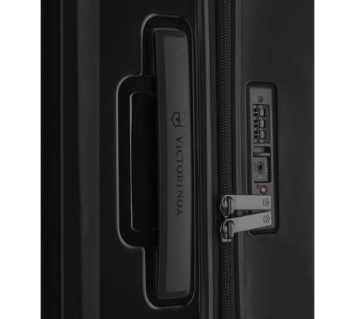 Чемодан VICTORINOX Airox, черный, 100% поликарбонат Makrolon, 46x29x69 см, 74 л