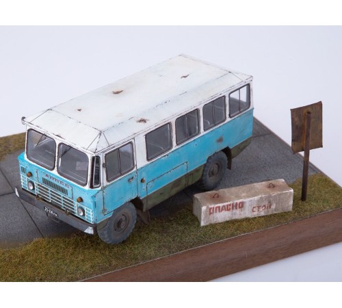 Сборная модель AVD Автобус повышенной проходимости АПП-66, 1/43