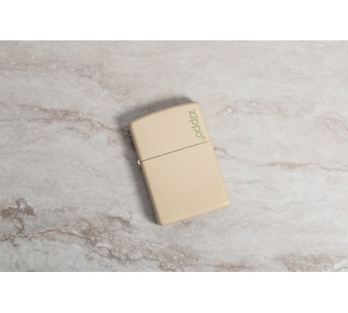Зажигалка ZIPPO Classic с покрытием Flat Sand, латунь/сталь, бежевая, матовая, 38x13x57 мм