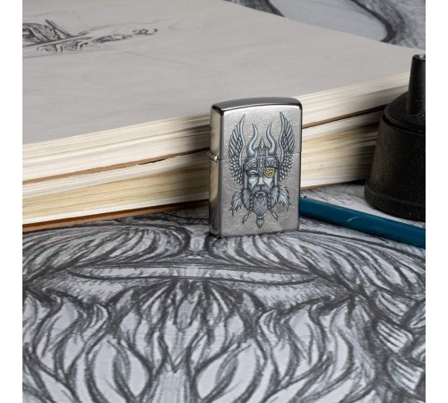 Зажигалка ZIPPO Viking Warrior с покрытием Street Chrome™, латунь/сталь, серебристая, 38x13x57 мм