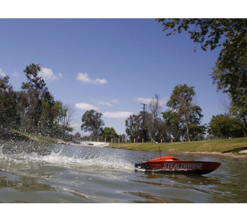 Радиоуправляемый катер ProBoat Stealthwake 23 Brushed Deep-V RTR