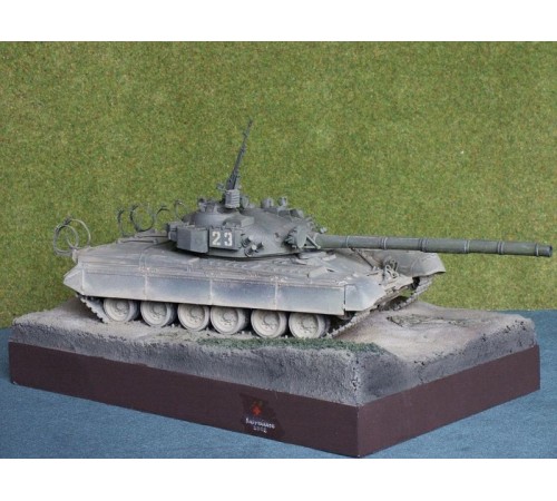 Сборная модель ZVEZDA Основной боевой танк Т-80Б, 1/35