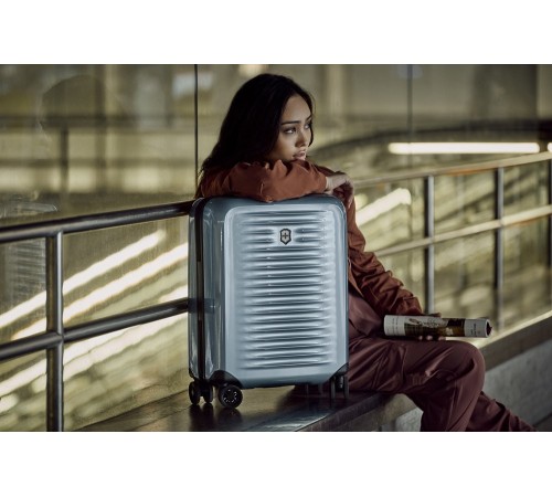 Чемодан VICTORINOX Airox, голубой, 100% поликарбонат Makrolon, 40x20x55 см, 33 л