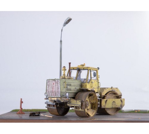 Сборная модель AVD Виброкаток СД-802, 1/43