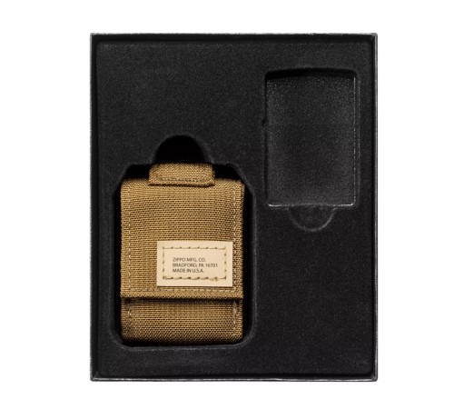 Набор ZIPPO: чёрная зажигалка Black Crackle® и коричневый нейлоновый чехол, в подарочной коробке