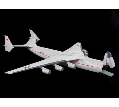 Сборная модель ZVEZDA Советский транспортный самолёт АН-225 «МРИЯ», 1/144