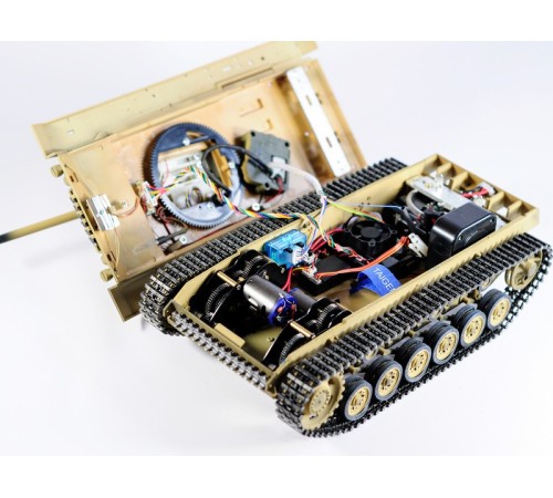 Р/У танк Taigen 1/16 Panzerkampfwagen III (Германия) дым, свет (для ИК боя) V3 2.4G RTR пустыня