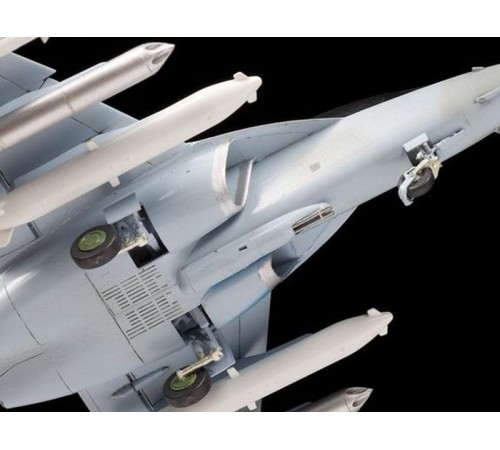 Сборная модель ZVEZDA Российский учебно-боевой самолет Як-130, 1/72