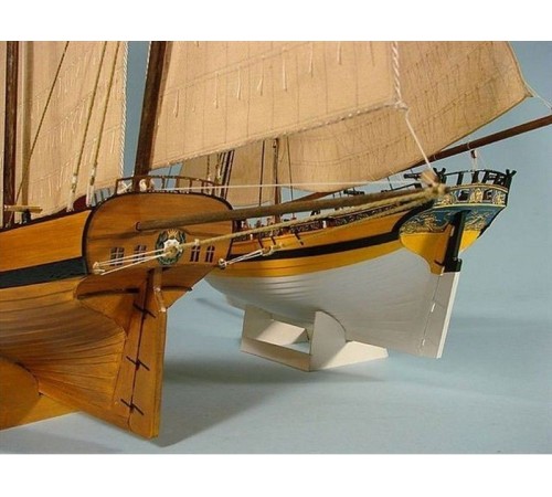 Сборная картонная модель Shipyard люгер Le Coureur (№51), 1/96