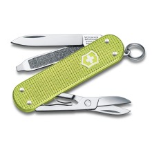 Нож-брелок Classic SD Alox Colors Lime Twist VICTORINOX 0.6221.241G