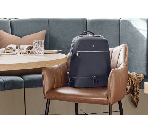 Рюкзак VICTORINOX Victoria Signature Deluxe Backpack, синий, нейлон/кожа, 32x18x39 см