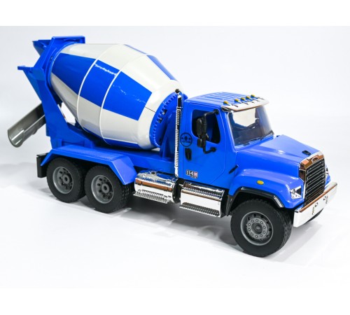 Радиоуправляемый бетоновоз Double Eagle Freightliner 114SD 1/20 2.4G RTR
