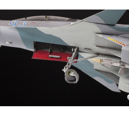 Сборная модель ZVEZDA Российский истребитель Су-30СМ, 1/72